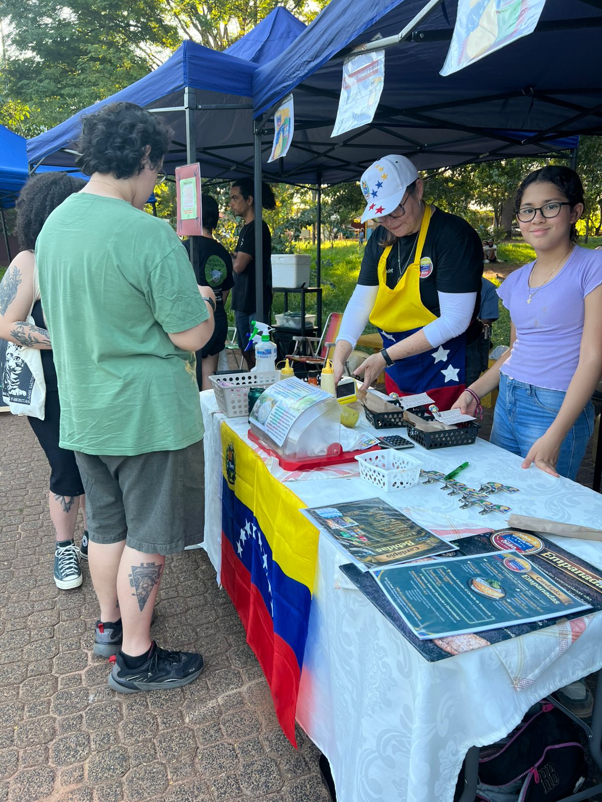Feira do Parque Botânico volta com artesanato e música no domingo✅