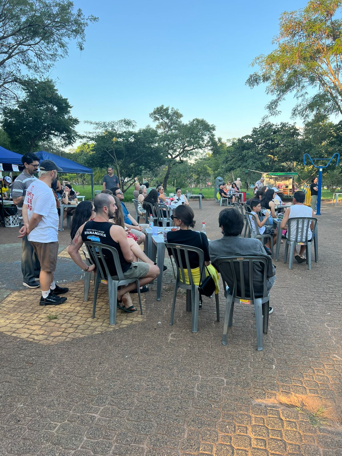 Feira do Parque Botânico volta com artesanato e música no domingo✅