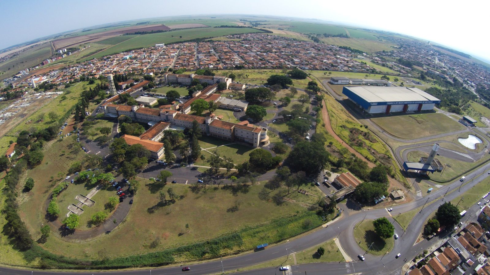 Céu nublado com pancadas isoladas de chuva e temperatura entre 17°C e 25°C em Américo Brasiliense neste sábado, 17 de outubro
