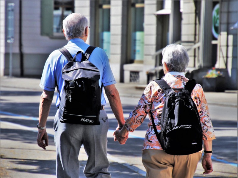 Mais de três milhões de brasileiros acima dos 60 anos enfrentam dificuldades para realizar atividades básicas do dia a dia