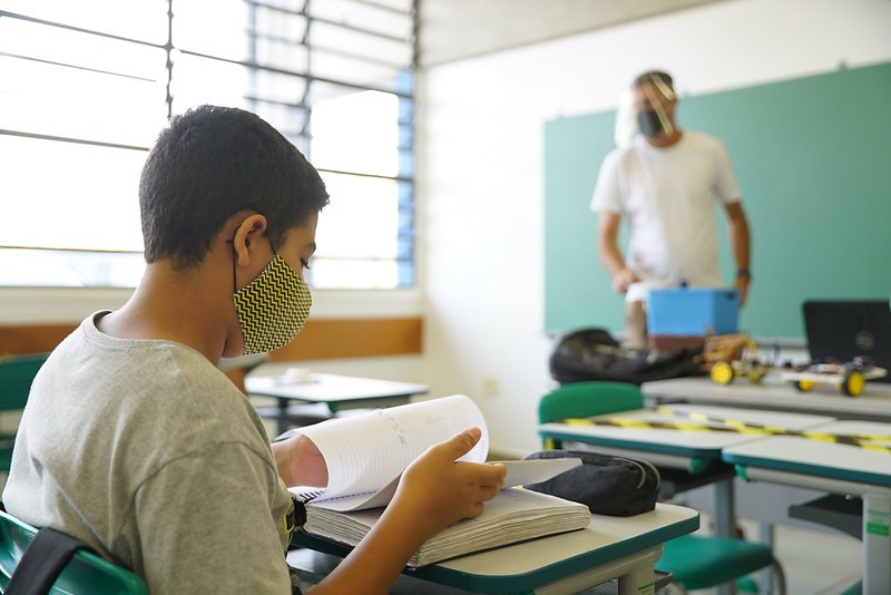 Araraquara publica resolução que obriga o uso de máscara nas escolas