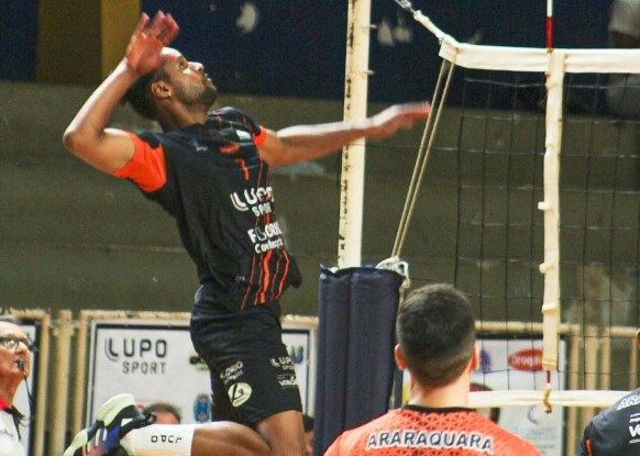 Vôlei masculino soma novas vitórias na APV e Regionais