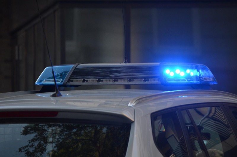 Criminosos armados assaltam lanchonete em Américo Brasiliense; houve disparo de tiros