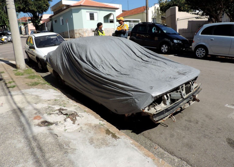 Vereadores de Trabiju votam remoção de veículos abandonados das ruas da cidade