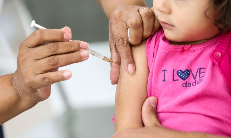 Saúde divulga alterações na vacinação infantil contra Covid em Araraquara; veja o que muda
