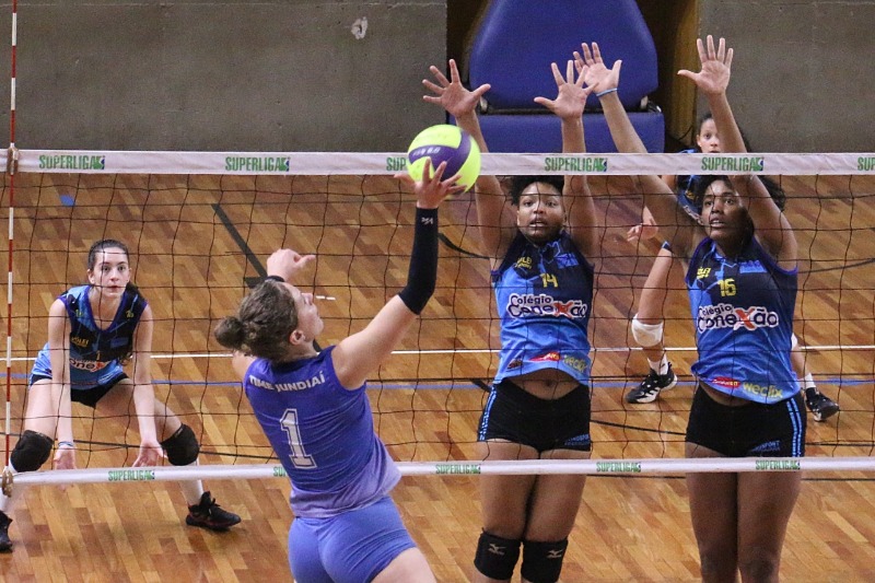 Na Liga Regional, vôlei feminino derrota Jundiaí por 3 a 0