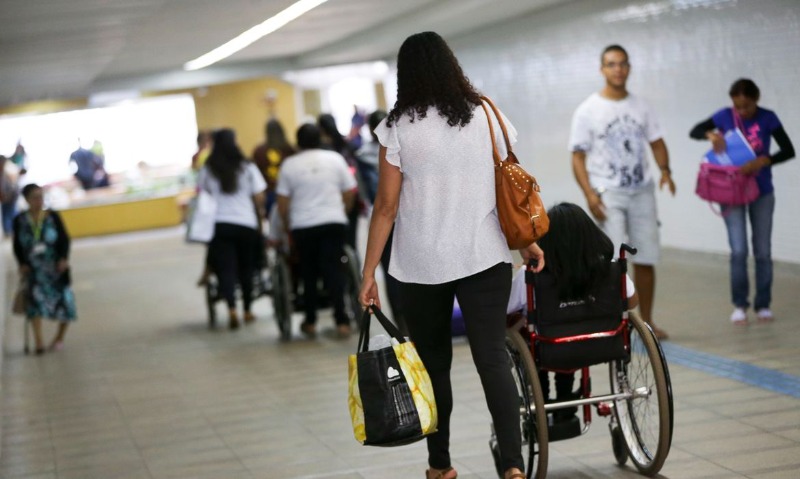 Acessibilidade é garantida por Lei para as pessoas com deficiência na sociedade