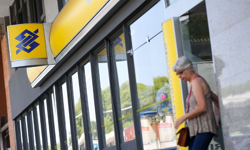 Banco do Brasil: saiba como se inscrever para concurso público; salário de R$ 3,6 mil