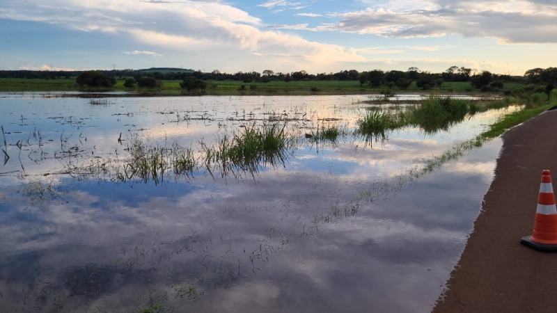 URGENTE: SP-255 é interditada entre Araraquara e Boa Esperança do Sul