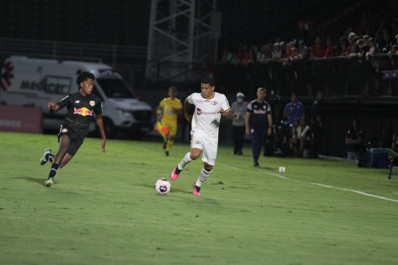 Ferroviária perde por 2 a 0 para o Bragantino fora de casa no Paulistão