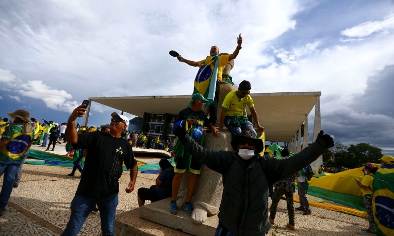 IMAGENS INÉDITAS: câmeras de segurança mostram novas cenas da invasão em Brasília; veja