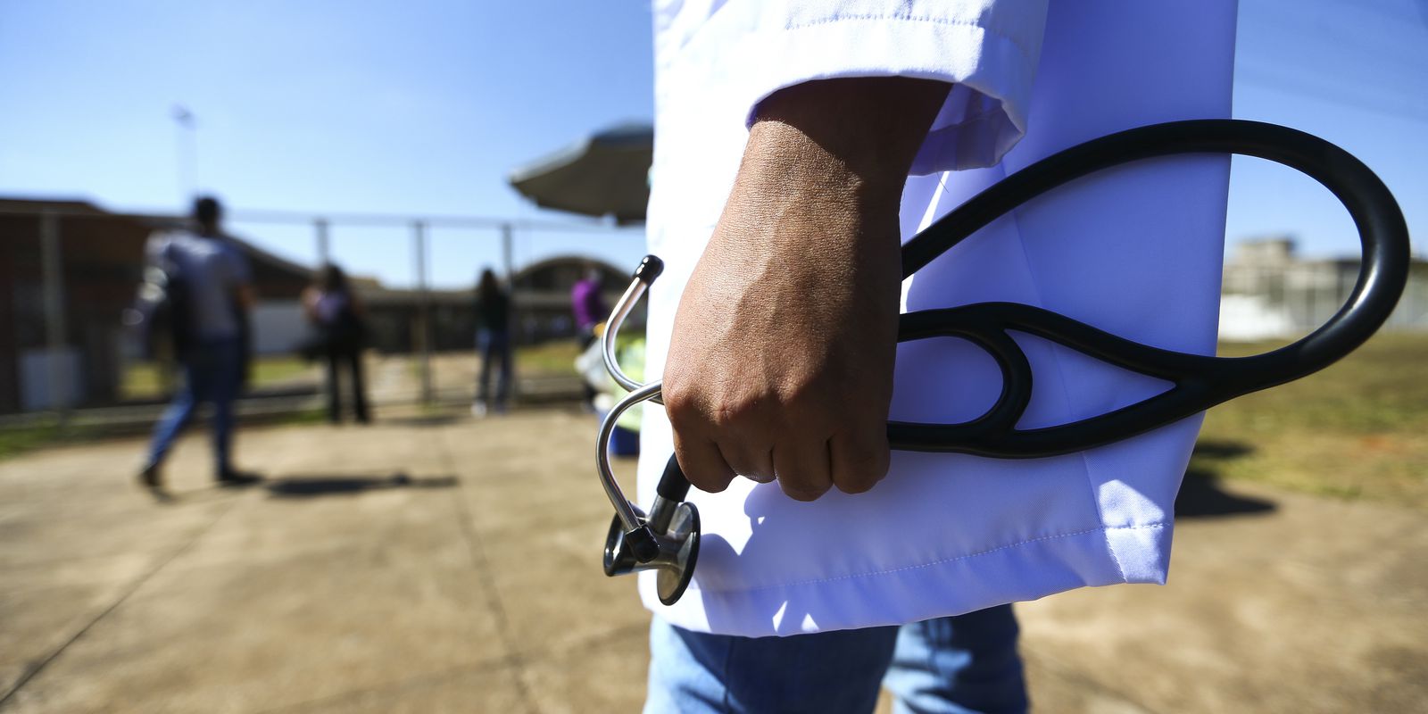 Justiça autoriza recontratação de cubanos do Mais Médicos