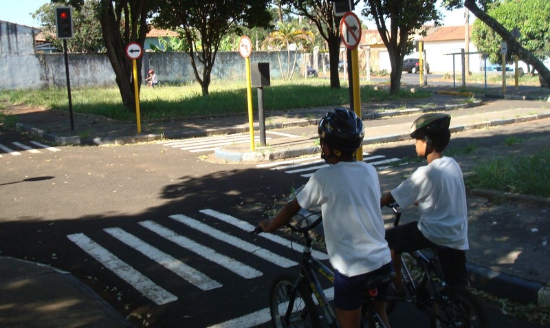 Polícia Militar de Araraquara reativa base de educação de trânsito para crianças