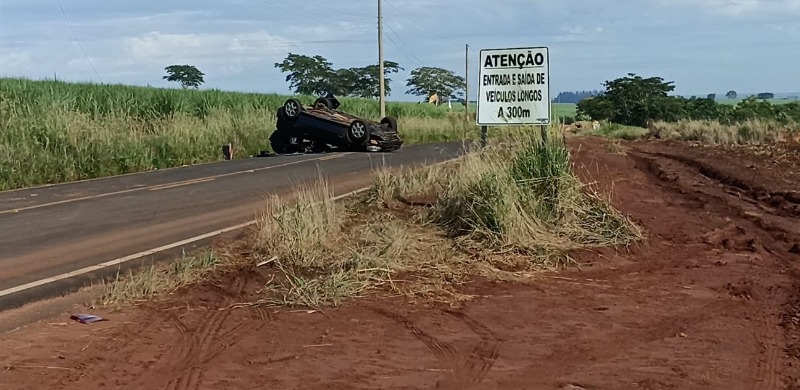 Capotamento deixa três feridos em Boa Esperança do Sul; um em estado grave