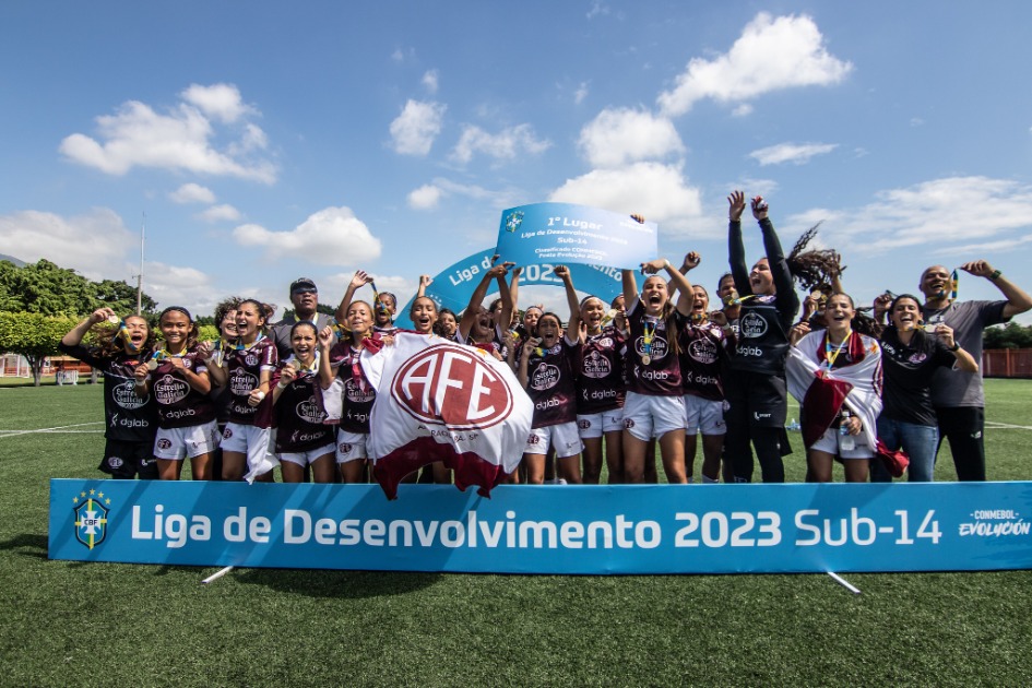 Guerreirinhas Grenás conquistam a Liga de Desenvolvimento Sub-14