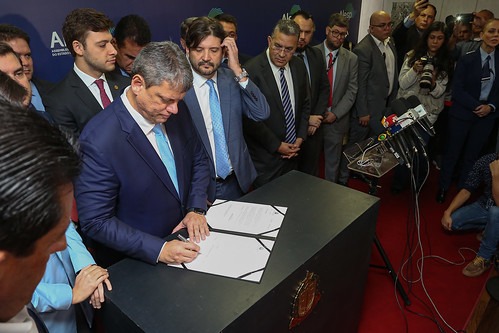 Governo de SP envia à Alesp proposta de aumento salarial para policiais