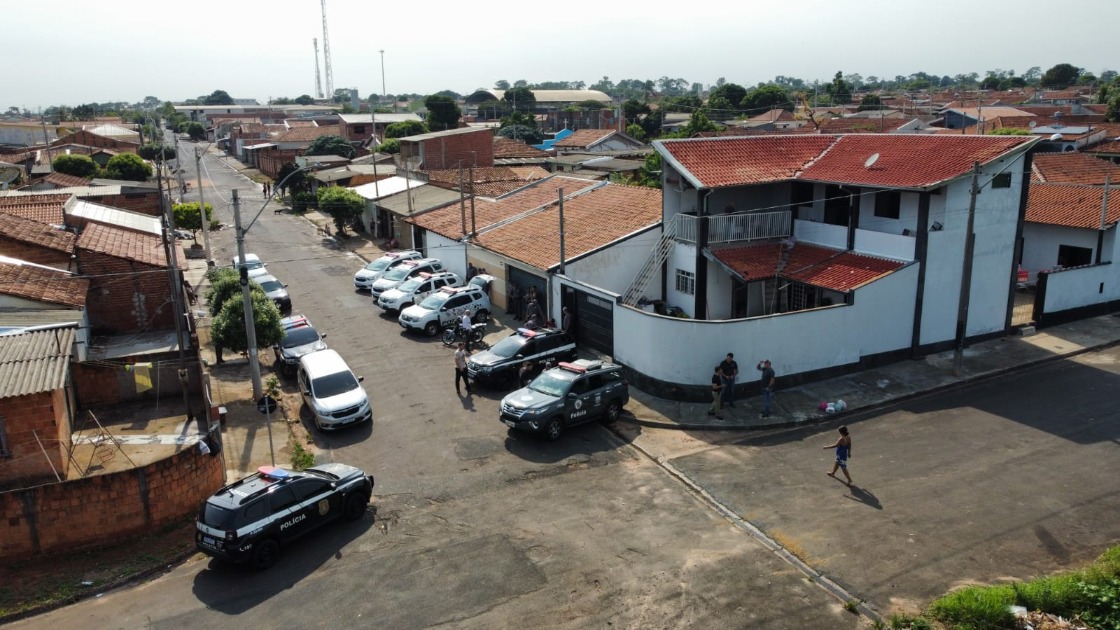 Operação policial apreende drogas, arma e munições em Boa Esperança do Sul