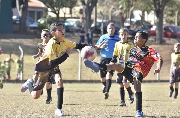 Araraquara realiza peneira para equipes de base de futebol; veja quando