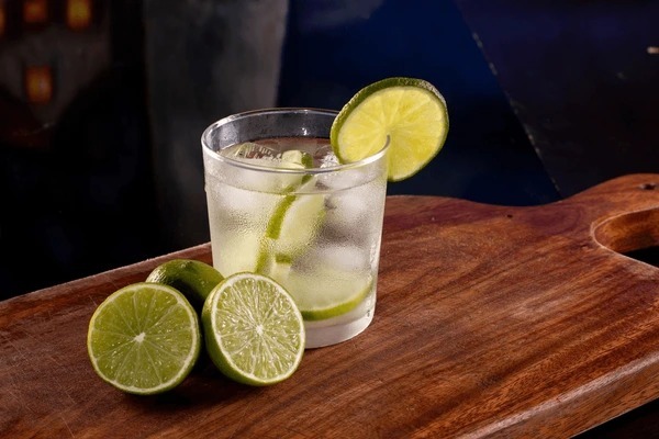 Bar de Araraquara lança promoção de caipirinha em prol das vítimas da tragédia no RS