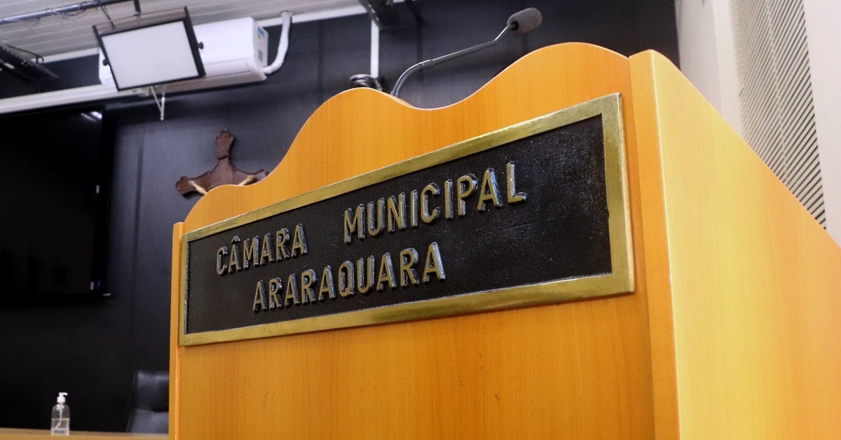 Regras dos painéis luminosos de propaganda e Semana do Imigrante e do Refugiado são aprovados pela Câmara de Araraquara