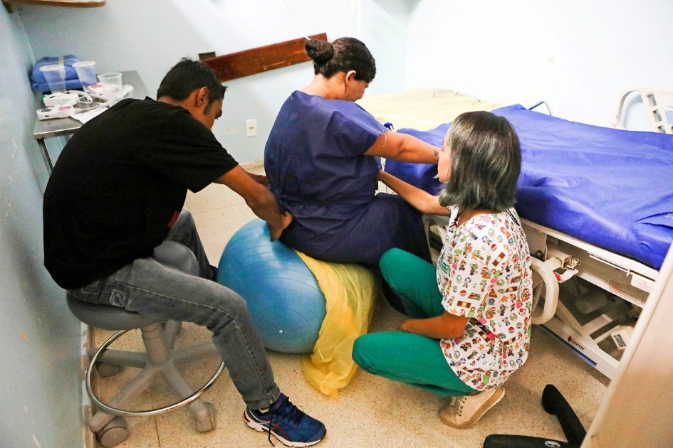 Projeto de lei exige que maternidades em Araraquara permitam a presença de doulas nos partos