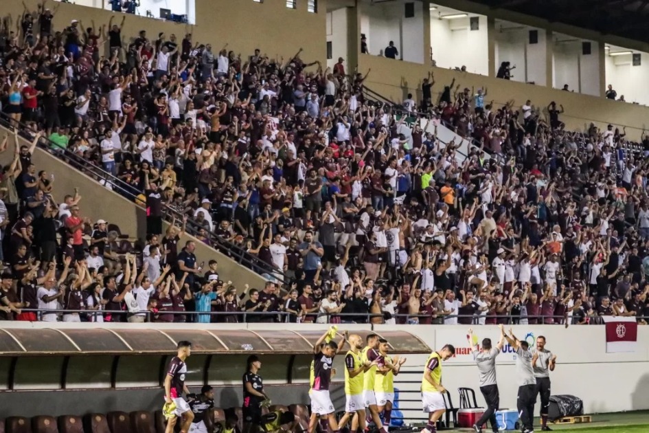 Ferroviária busca vitória contra o Athletic para garantir o acesso a série B nesta segunda-feira
