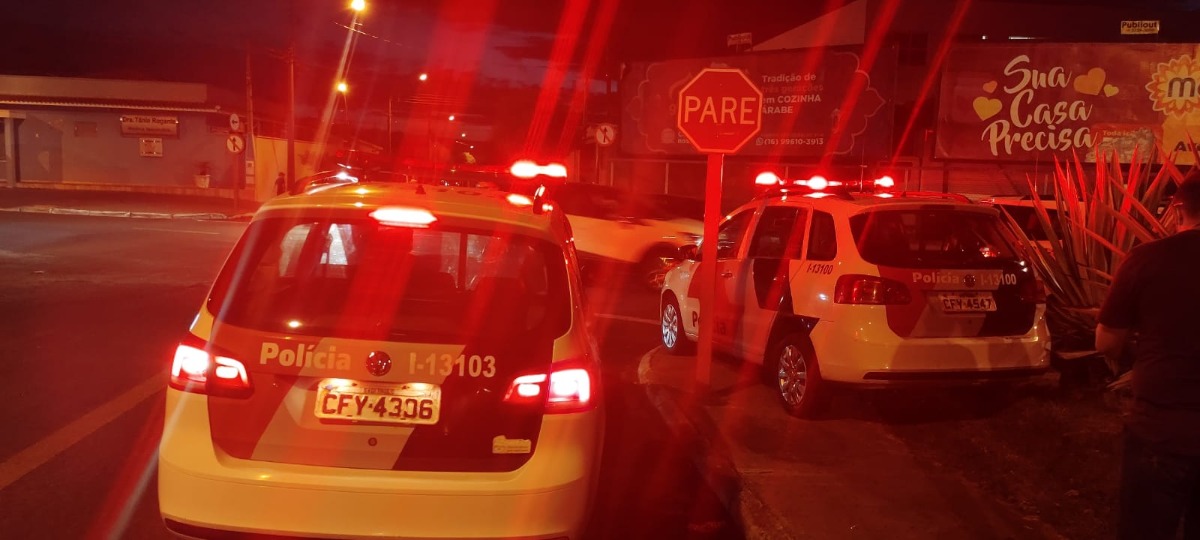 Homem é detido após resistir à abordagem da PM e ferir policial