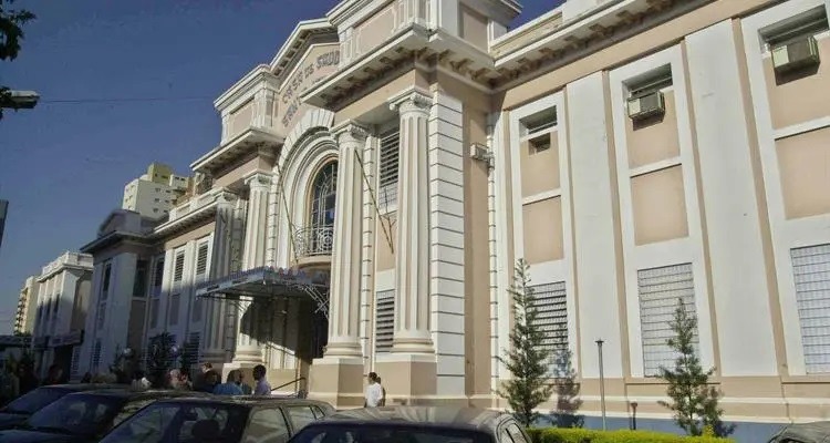 Santa Casa abre vagas de emprego em Araraquara; inscrições até 18 de novembro