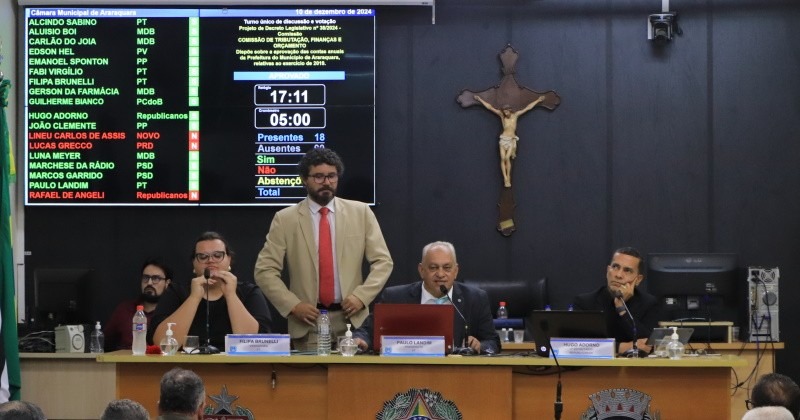 Câmara de Araraquara aprova 24 projetos na última sessão do ano, incluindo contas da Prefeitura