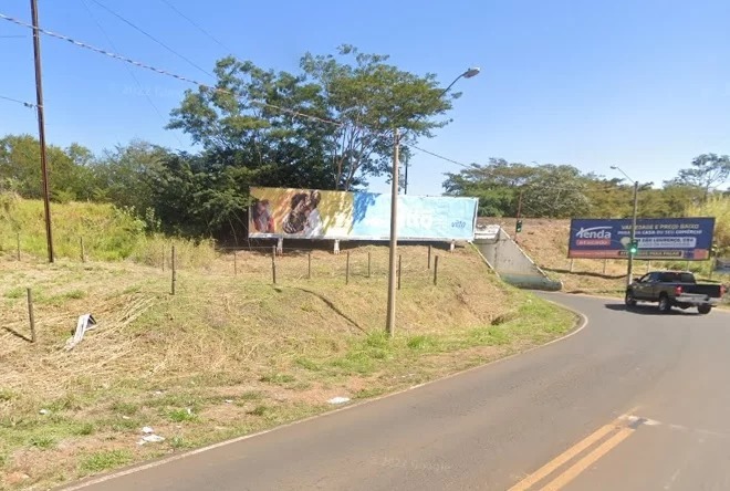 Homem é agredido com o próprio capacete e tem moto roubada por dupla próximo ao pontilhão de Silvânia