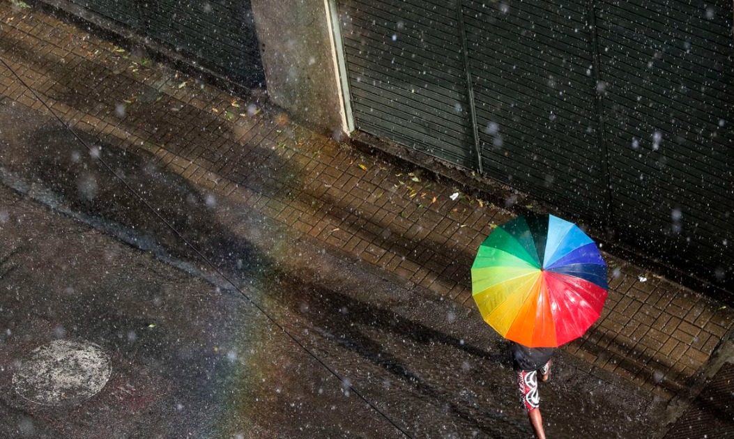 Verão e doenças respiratórias: chuva, mofo e ar-condicionado aumentam os riscos