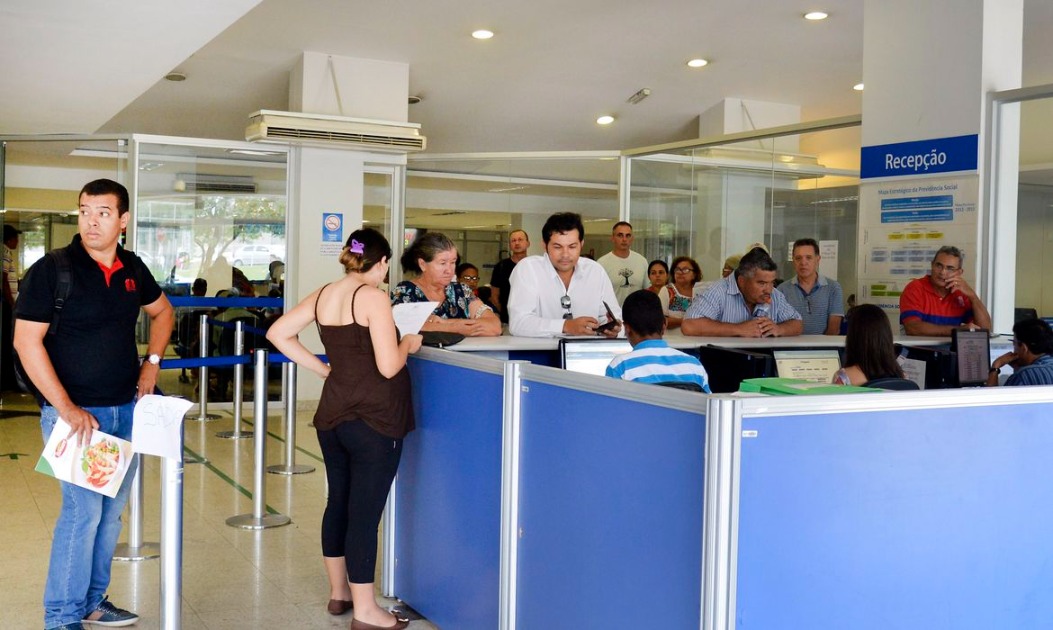 Saiba idade mínima e tempo de contribuição para aposentadoria em 2025