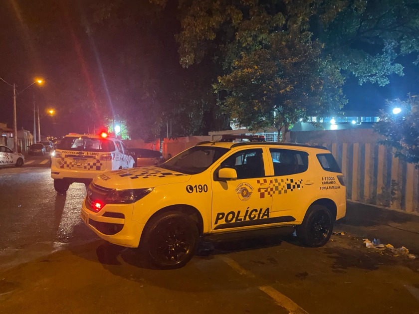 Homem morre em confronto com a polícia dentro de escola de Américo Brasiliense