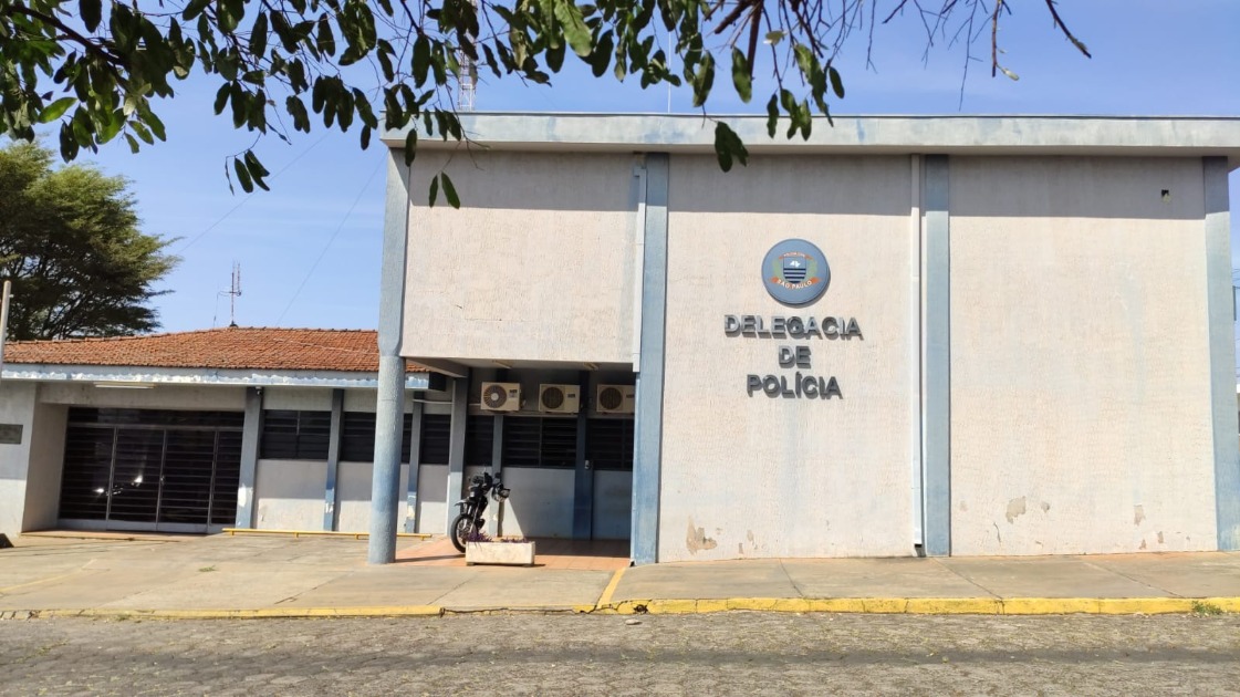 Menor é apreendido com cocaína e moto irregular em Matão