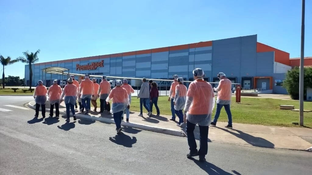 PremierPet realiza seleção em Boa Esperança do Sul; vagas para produção, serviços gerais e mais
