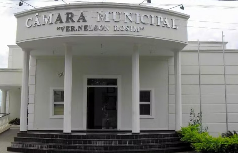 Projeto que prevê 13º e férias para vereadores pode ser votado em Boa Esperança do Sul
