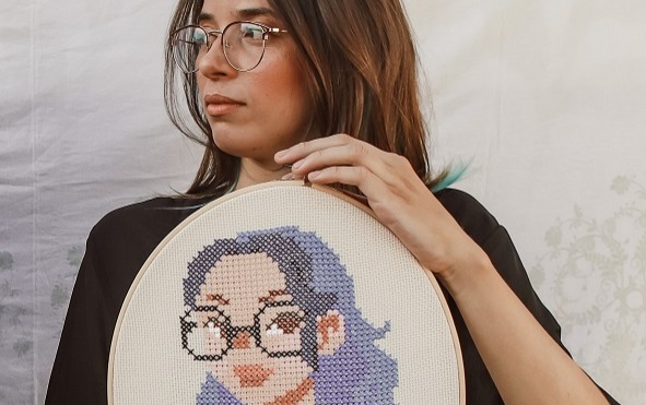 Festival oferece oficina gratuita que transforma pixels em bordado; saiba como participar