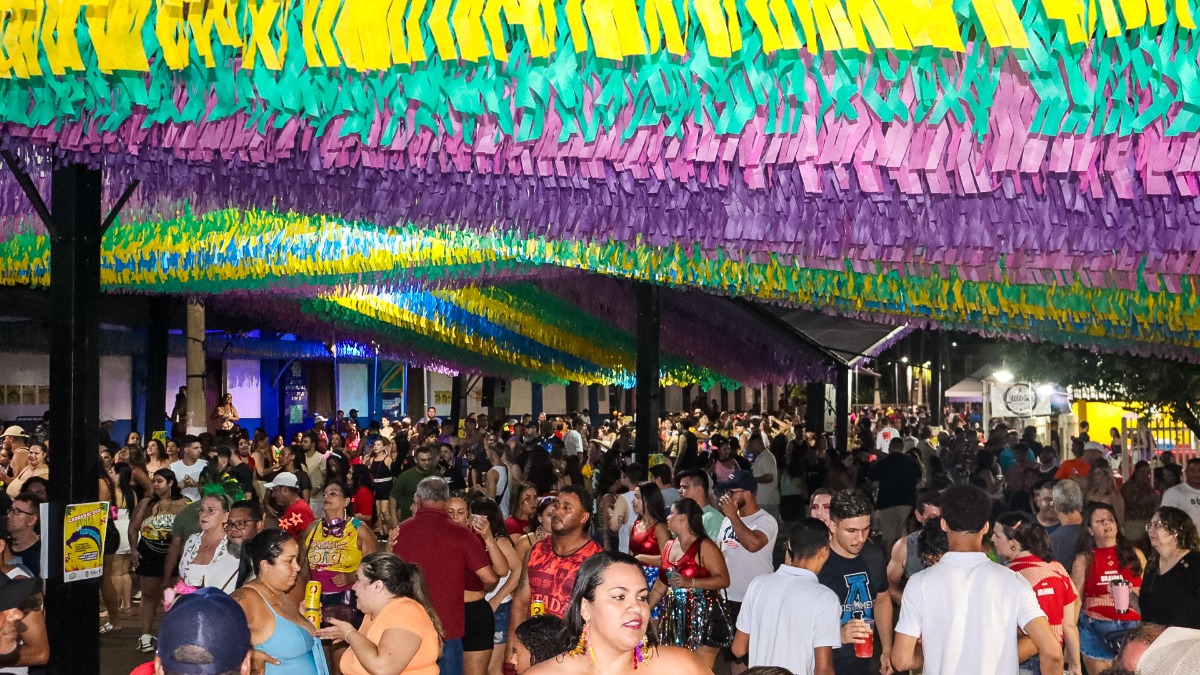 Trabiju Folia 2026 arrasta multidão com Bloco Furacão, Santa Maria e DJ Joantony; veja fotos