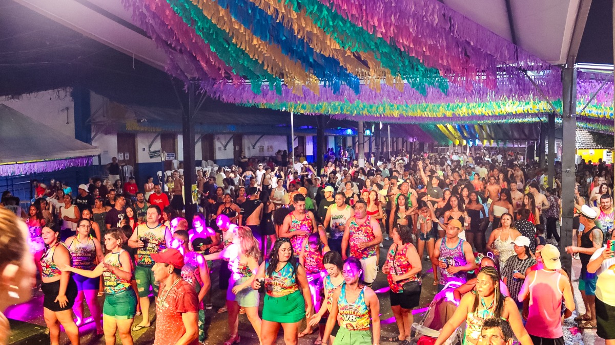 Matinê Infantil e Banda Obahia agitam domingo de Carnaval em Trabiju; veja fotos
