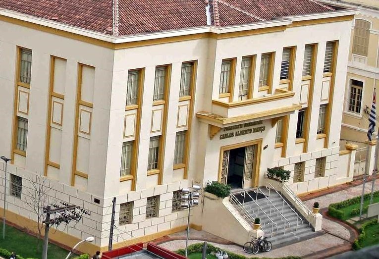 Câmara de Araraquara abre estágio com bolsa de R$ 2,2 mil