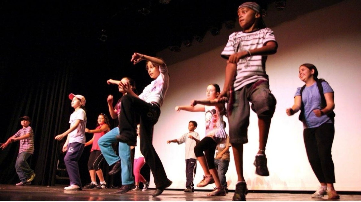 Teatro, grafite, dança e capoeira: Oficinas Culturais abrem 4 mil vagas em Araraquara