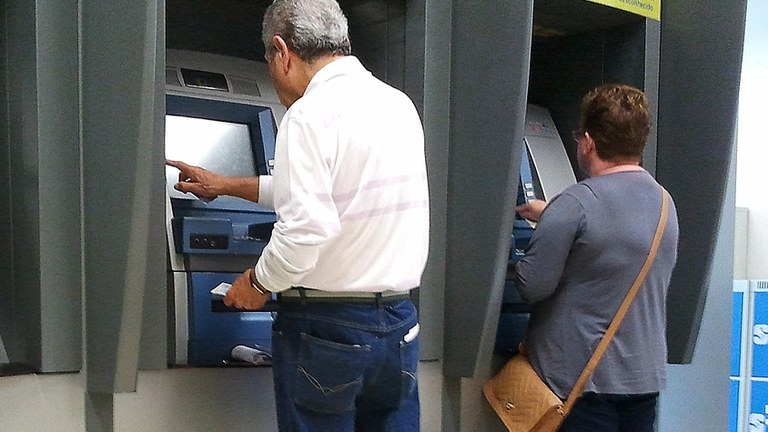 INSS inicia pagamentos de fevereiro nesta segunda; saiba quando o seu benefício cai