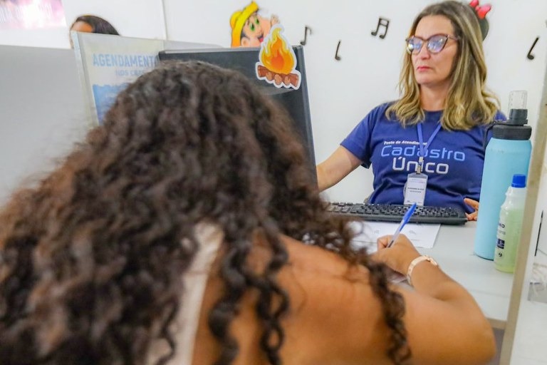 CRAS itinerante oferece serviços gratuitos a moradores de Américo; veja quais