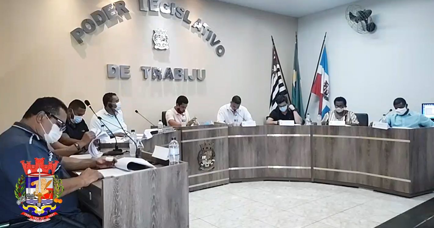 Câmara de Trabiju aprova extinção de 54 cargos e economia passa de R$ 1,2 milhão