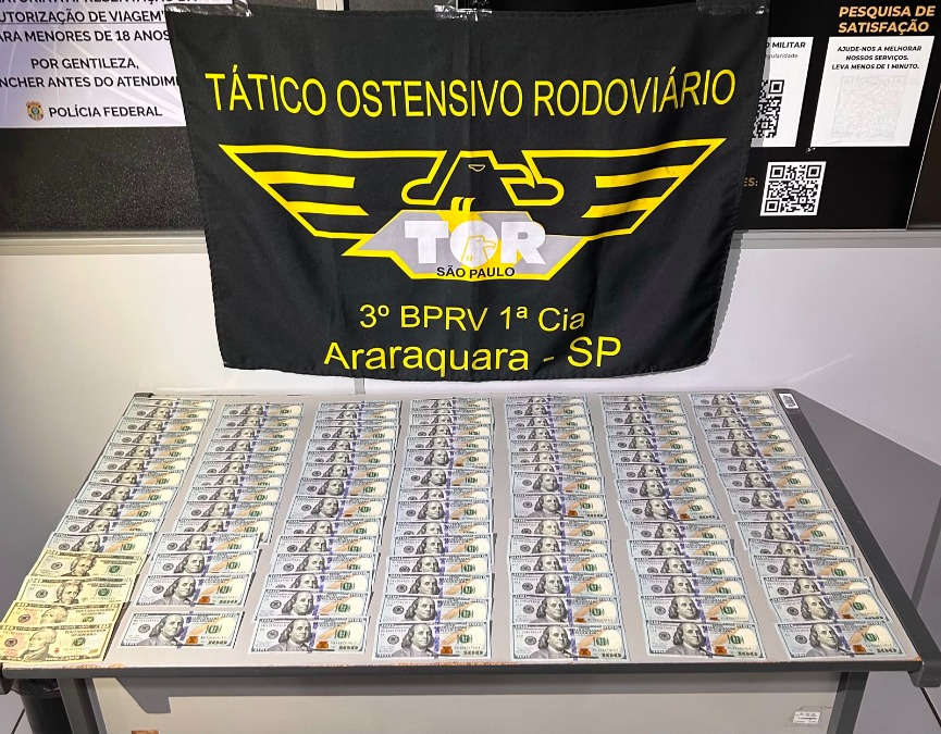Dupla é detida pelo TOR com mais de US$ 10 mil em rodovia na região de Araraquara