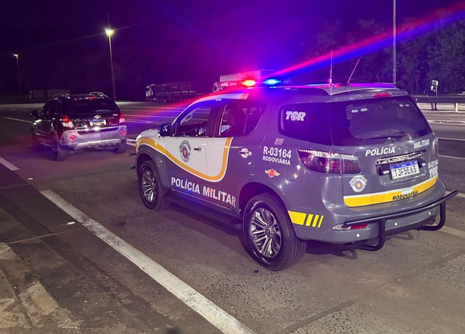 Jovem é detido pelo TOR com carro roubado na SP-310 em Araraquara