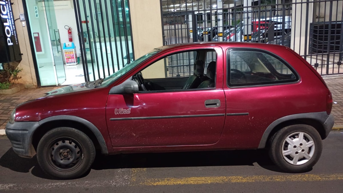 Ladrão é preso pela PM após furtar carro de pai que acompanhava filho internado na UTI no Centro de Araraquara