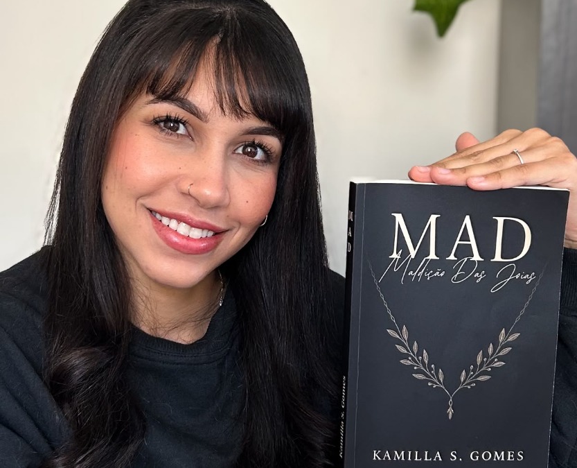Entre estantes e páginas: a trajetória da escritora independente de Araraquara Kamilla Gomes