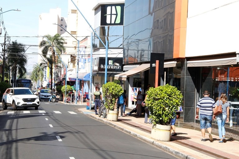 Dia dos Pais: Sincomercio divulga horário especial do comércio de Araraquara