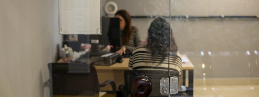 Veja como mulheres vítimas de violência podem receber auxílio de R$ 500 para aluguel